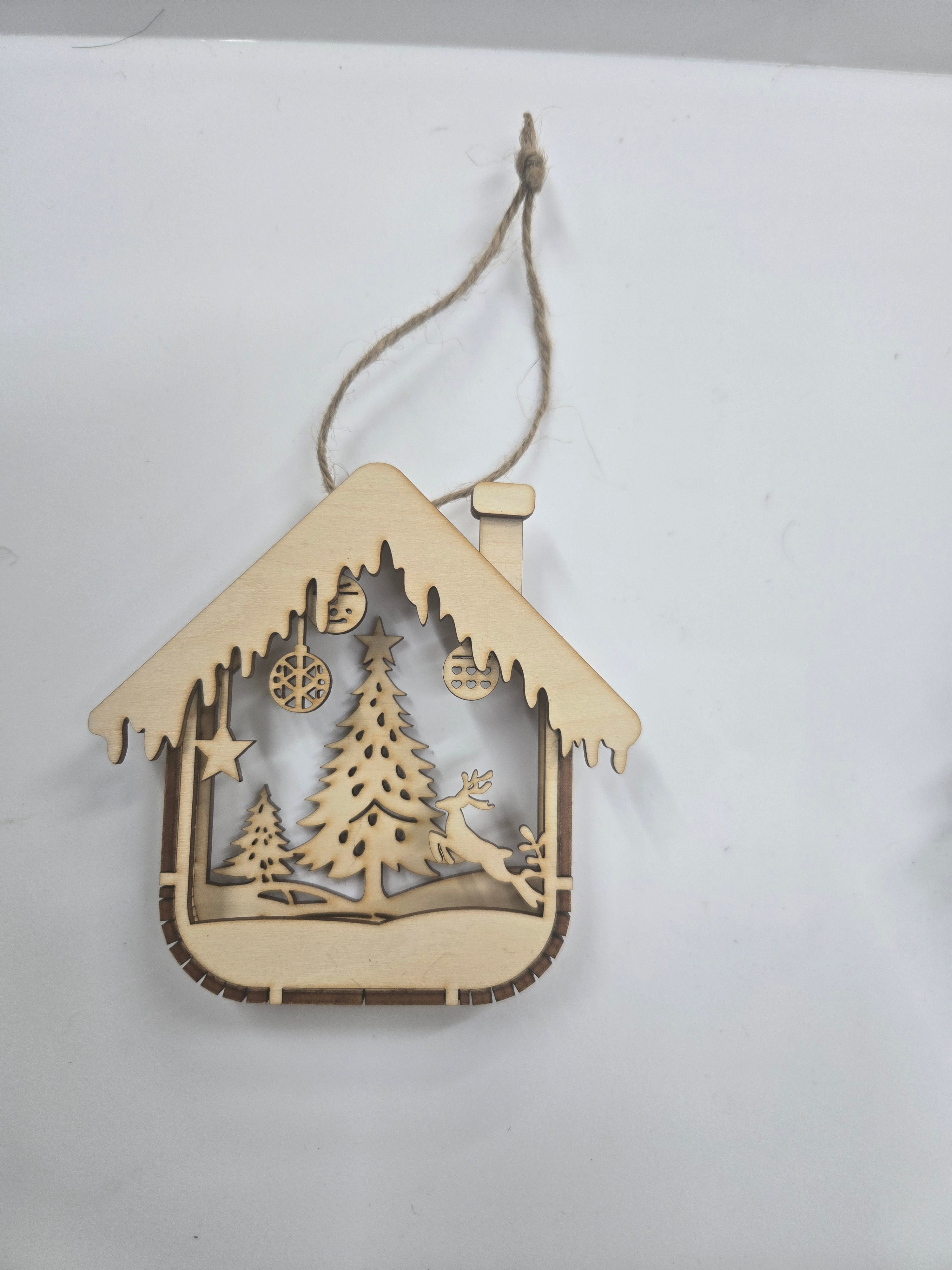 Small 3D Box Christmas Ornament

L x W x H = 4in x 3/4in x 4in