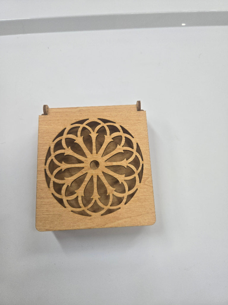 Precision laser-cut wooden Round Summer Oak Stain jewelry or candy box